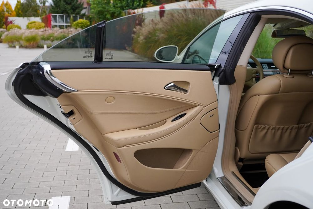 Mercedes-Benz CLS 350 7G-TRONIC - 29
