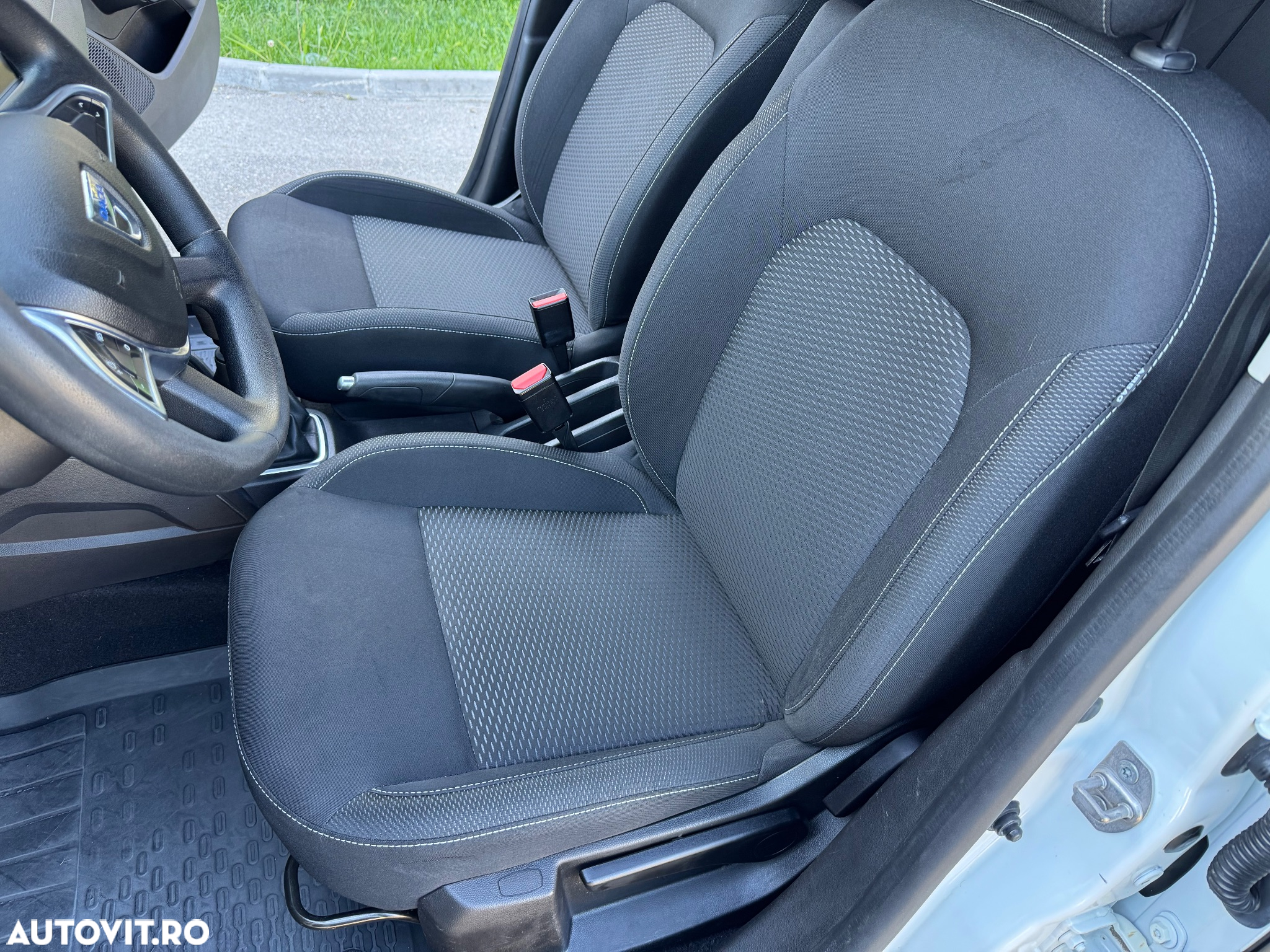 Dacia Duster 1.5 Blue dCi 4WD Prestige jante 16" - 13