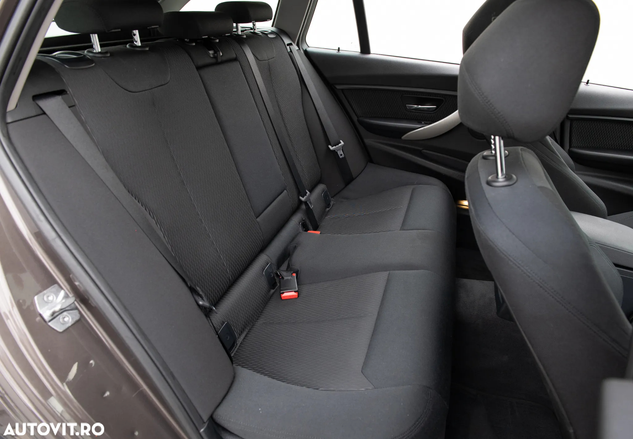 BMW Seria 3 320d Touring Aut. - 26