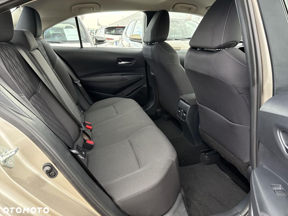 Toyota Corolla - 10