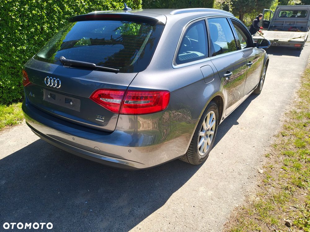 Audi A4 Avant 2.0 TDI ultra - 6