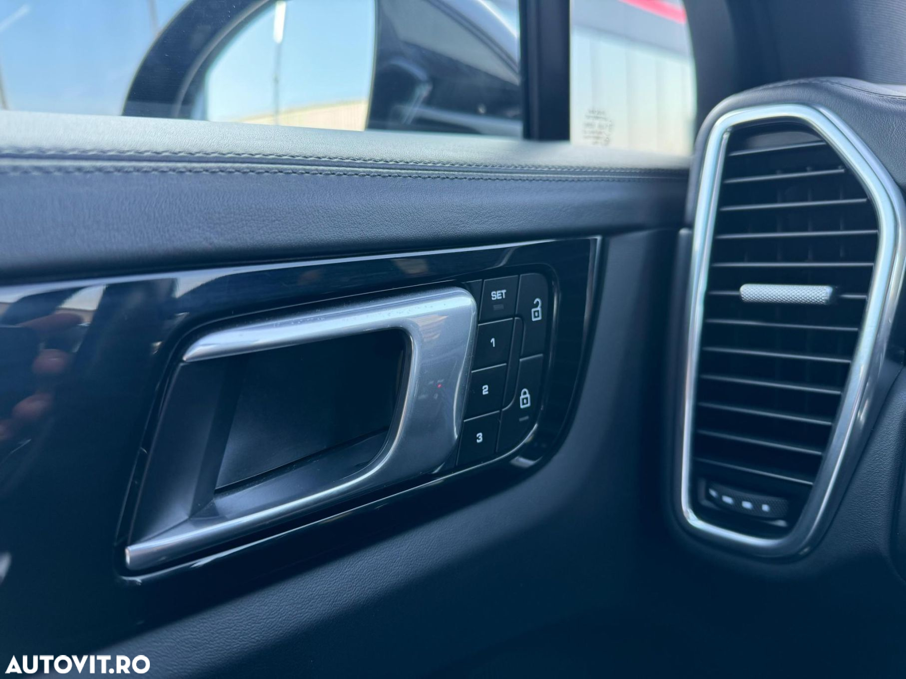 Porsche Cayenne E-Hybrid Tiptronic S - 28
