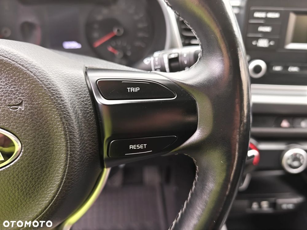 Kia Rio 1.2 L - 33