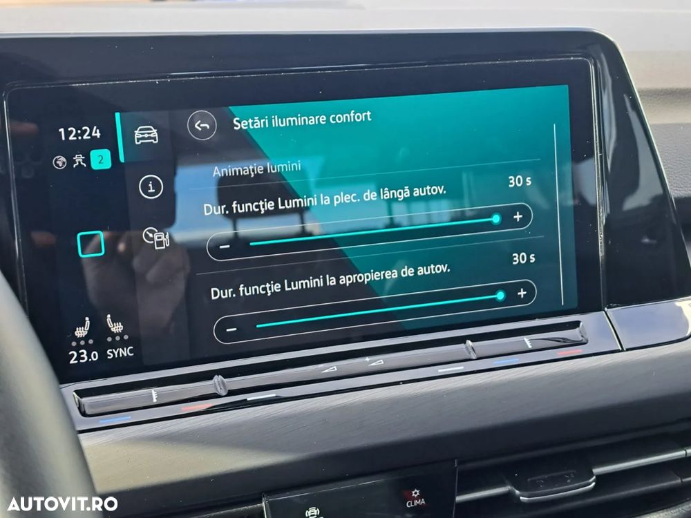 Volkswagen Golf 1.5 eTSI ACT DSG MHEV Style - 32