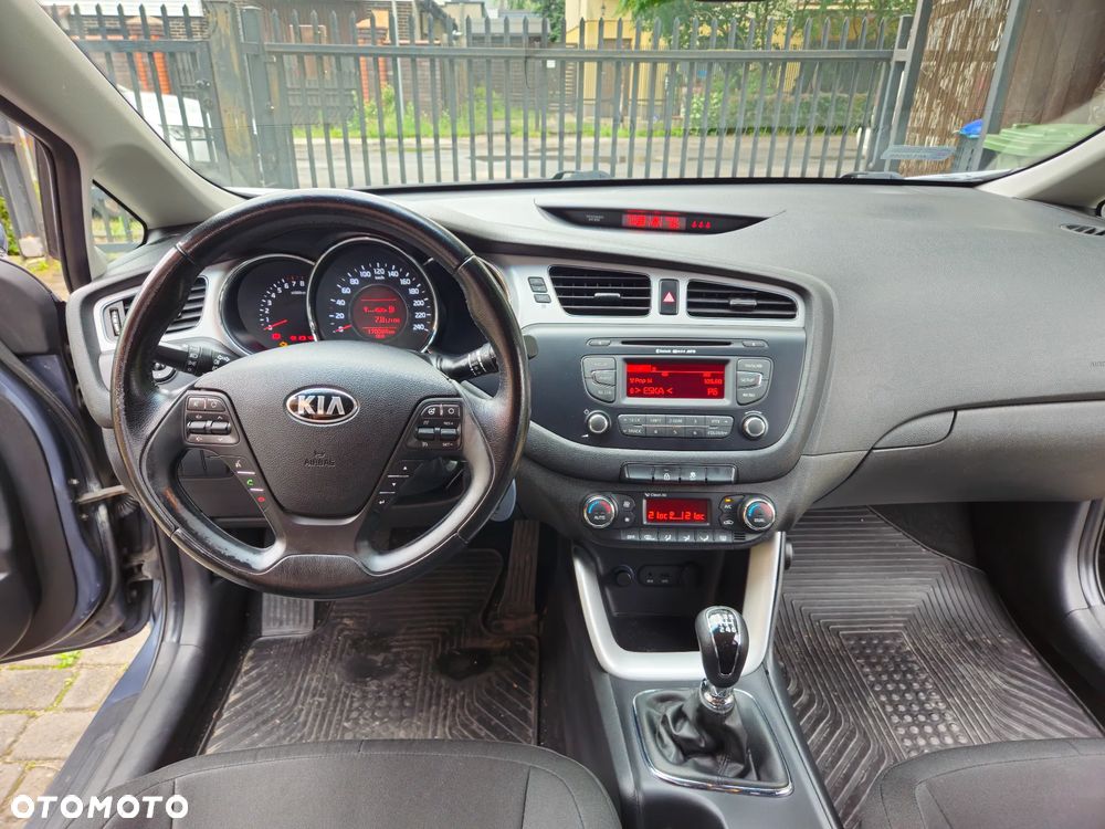 Kia Ceed 1.6 GDI L - 24