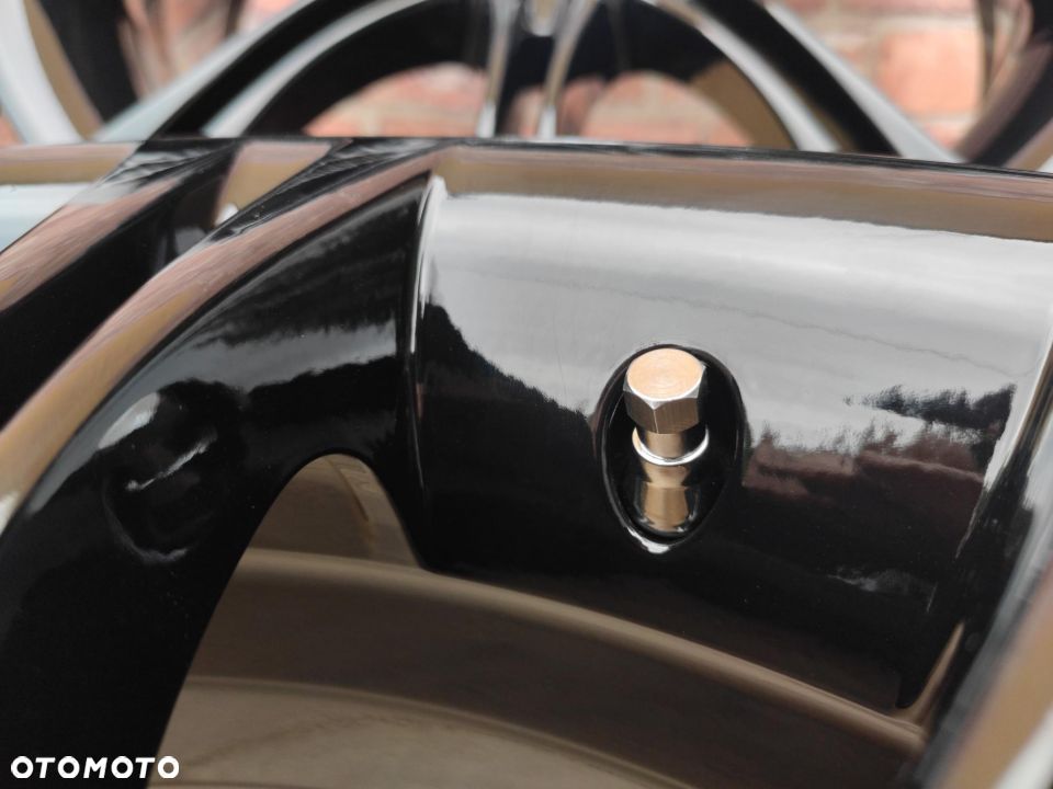 Felgi 18 ET20 BMW 5x120 M pakiet 5 E60 E39 F10 E36 E46 E90 F01 F12 X3 F25 E65 166 alufelgi 8036947 Styling 135 - 18
