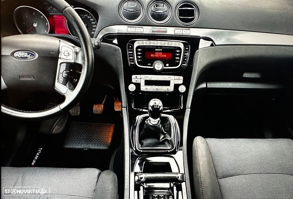 Ford S-Max 2.0 TDCi DPF Titanium - 18