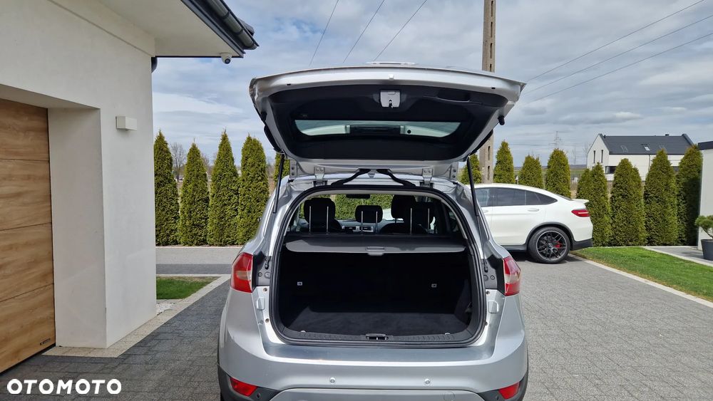 Ford Kuga 2.0 TDCi 2x4 Champions Edition - 25