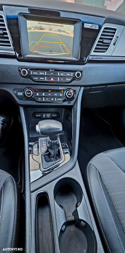 Kia Niro 1.6 GDI 2WD Aut. Edition 7 - 6