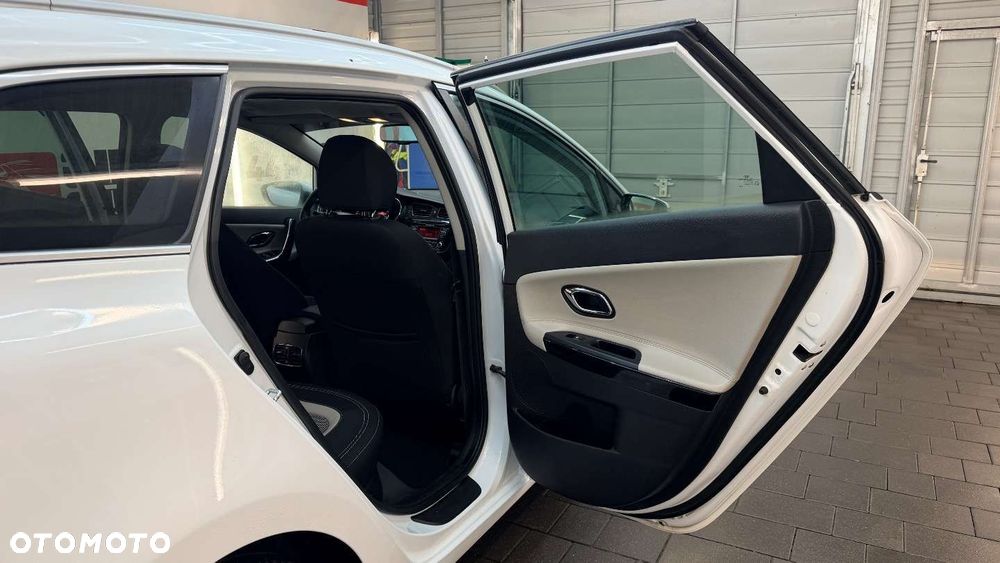 Kia Ceed - 36