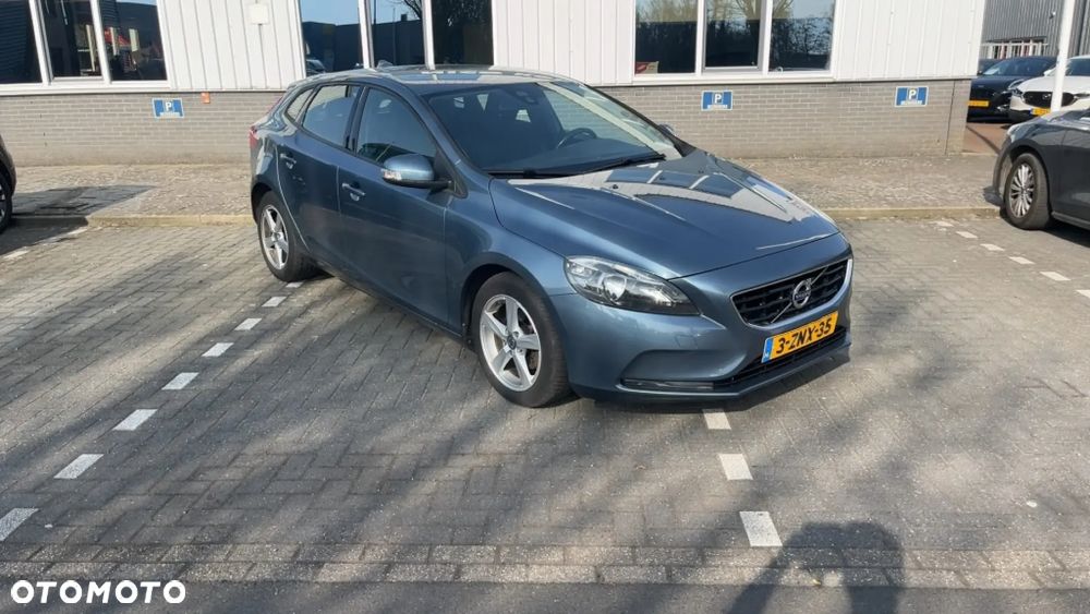 Volvo V40 D2 Kinetic - 29