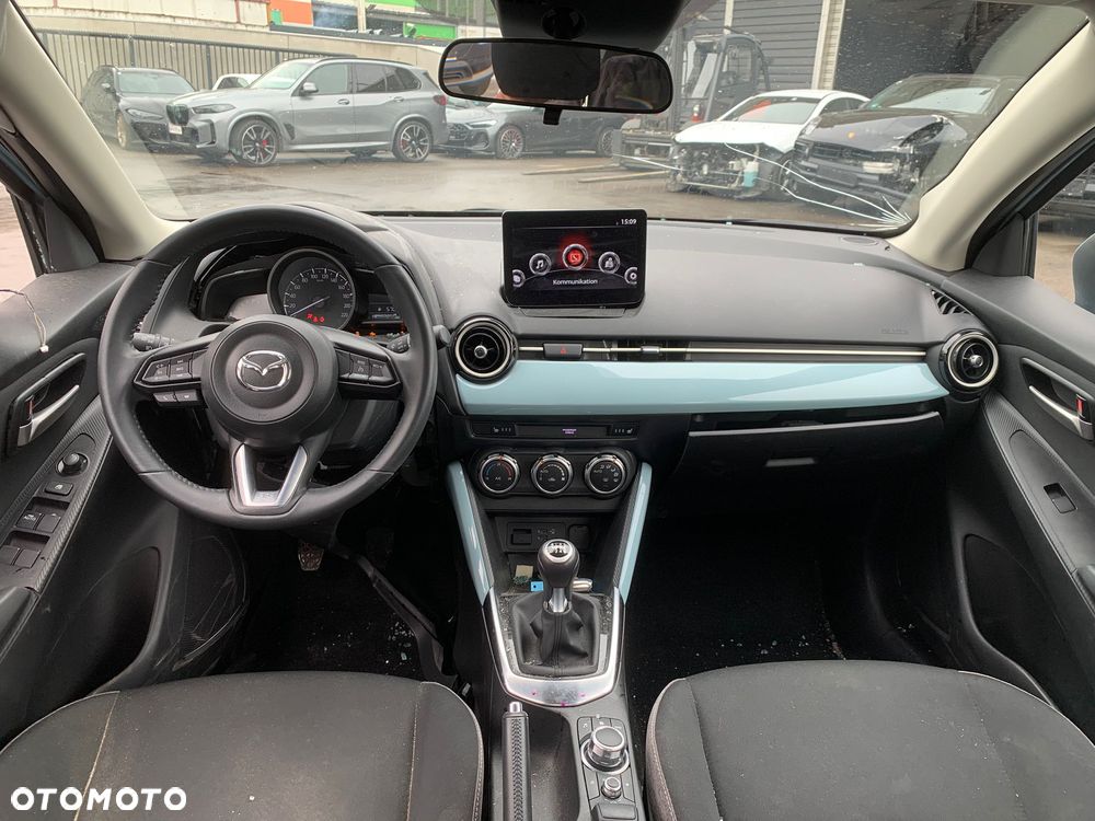 Mazda 2 - 6