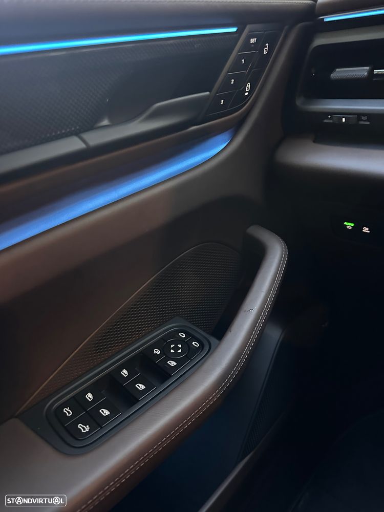 Porsche Macan Electric Turbo - 21