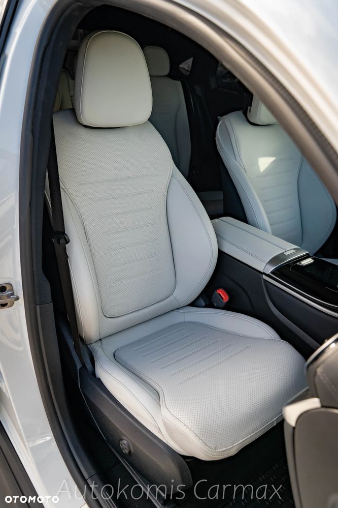 Mercedes-Benz GLC 300 4-Matic - 23