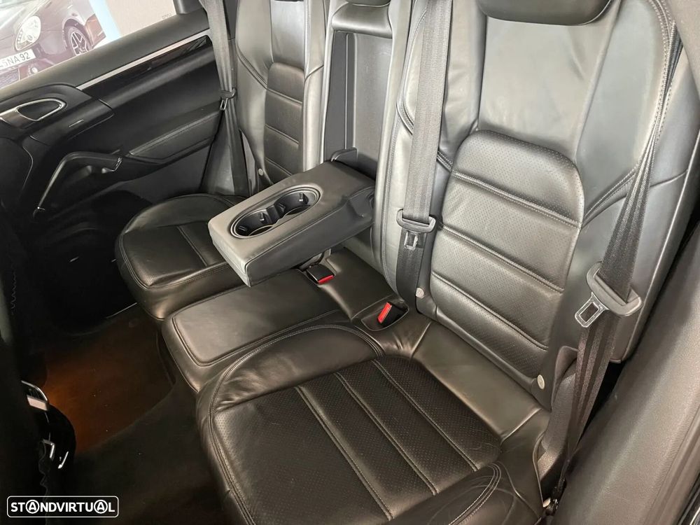 Porsche Cayenne - 28