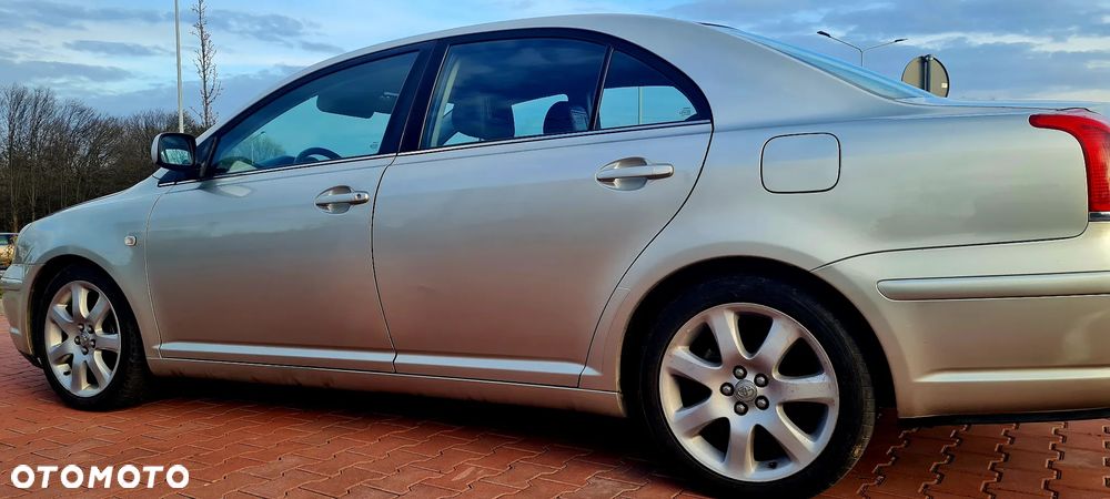 Toyota Avensis 2.0 VVT-i Prestige - 9