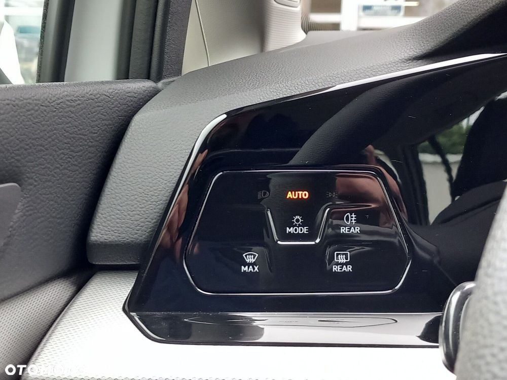 Volkswagen Golf 1.0 TSI - 23