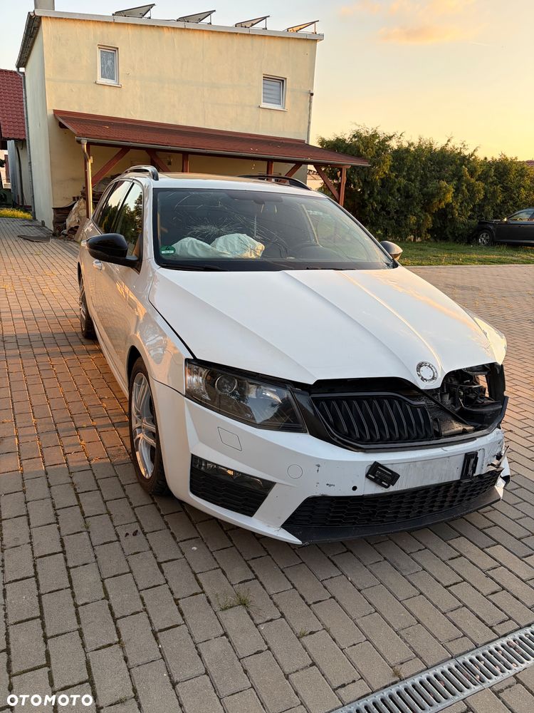 Skoda Octavia 2.0 TDI RS DSG - 5
