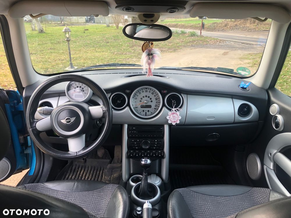 MINI Cooper Standard - 12