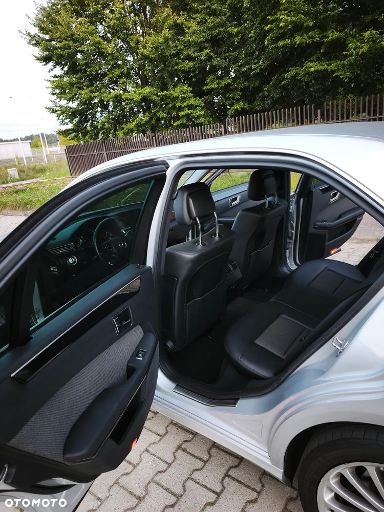 Mercedes-Benz Klasa E 300 CDI DPF BlueEFFICIENCY 7G-TRONIC Avantgarde - 9