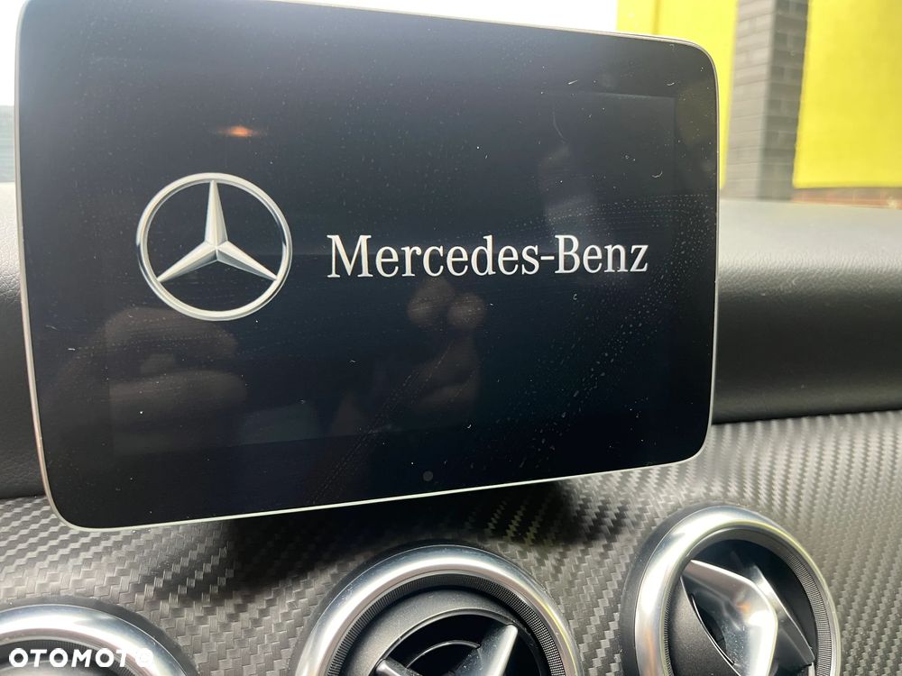 Mercedes-Benz Klasa A 160 AMG Line - 30
