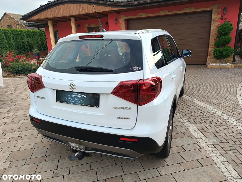 Suzuki Vitara 1.0 Boosterjet Premium 4WD - 16