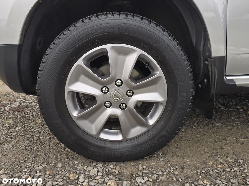 Dacia Duster 1.6 SCe Laureate S&S - 33