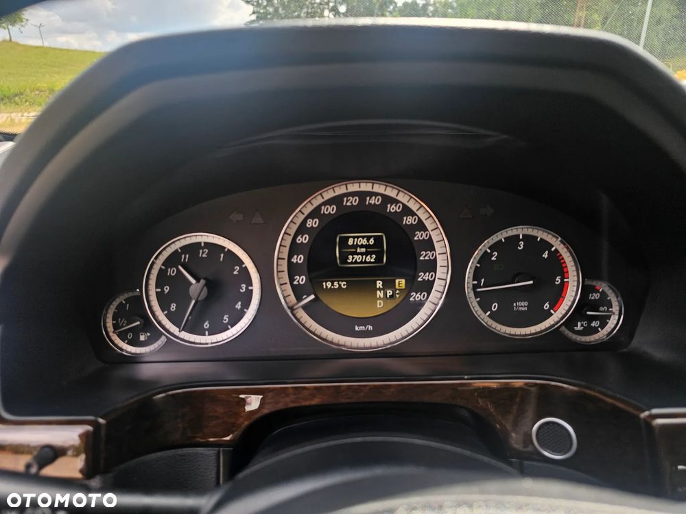 Mercedes-Benz Klasa E 200 BlueTEC 7G-TRONIC - 2