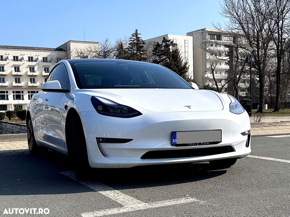 Tesla Model 3 Long Range - 1