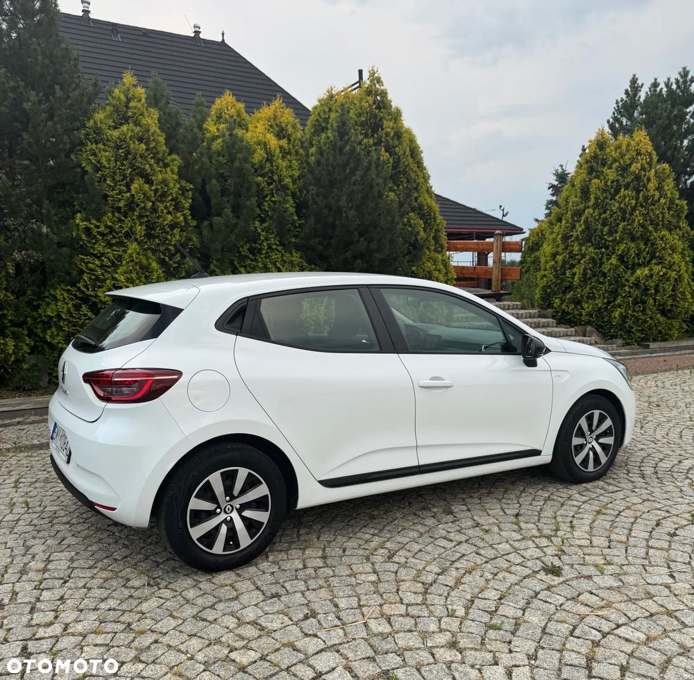Renault Clio - 23