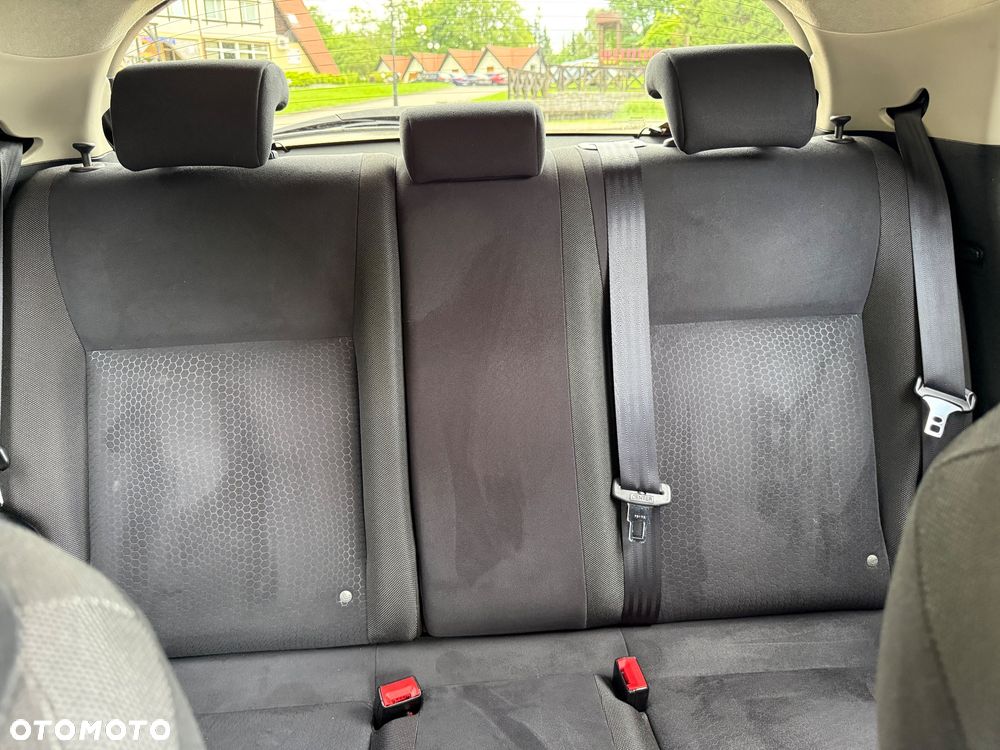 Nissan Juke 1.6 DIG-T ALL-MODE 4x4i Xtronic Acenta - 17