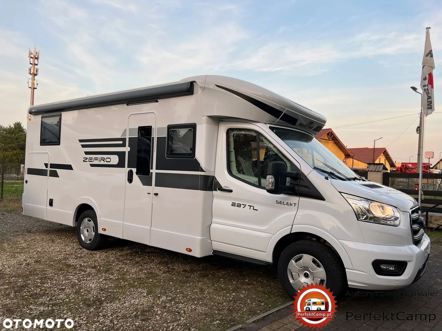 Roller Team ZEFIRO 287TL NOWY MODEL 2025  AUTOMAT 165KM TV 32 CALE ROUTER WIFI BAGAŻNIK NA ROWERY ISOFIX - 8