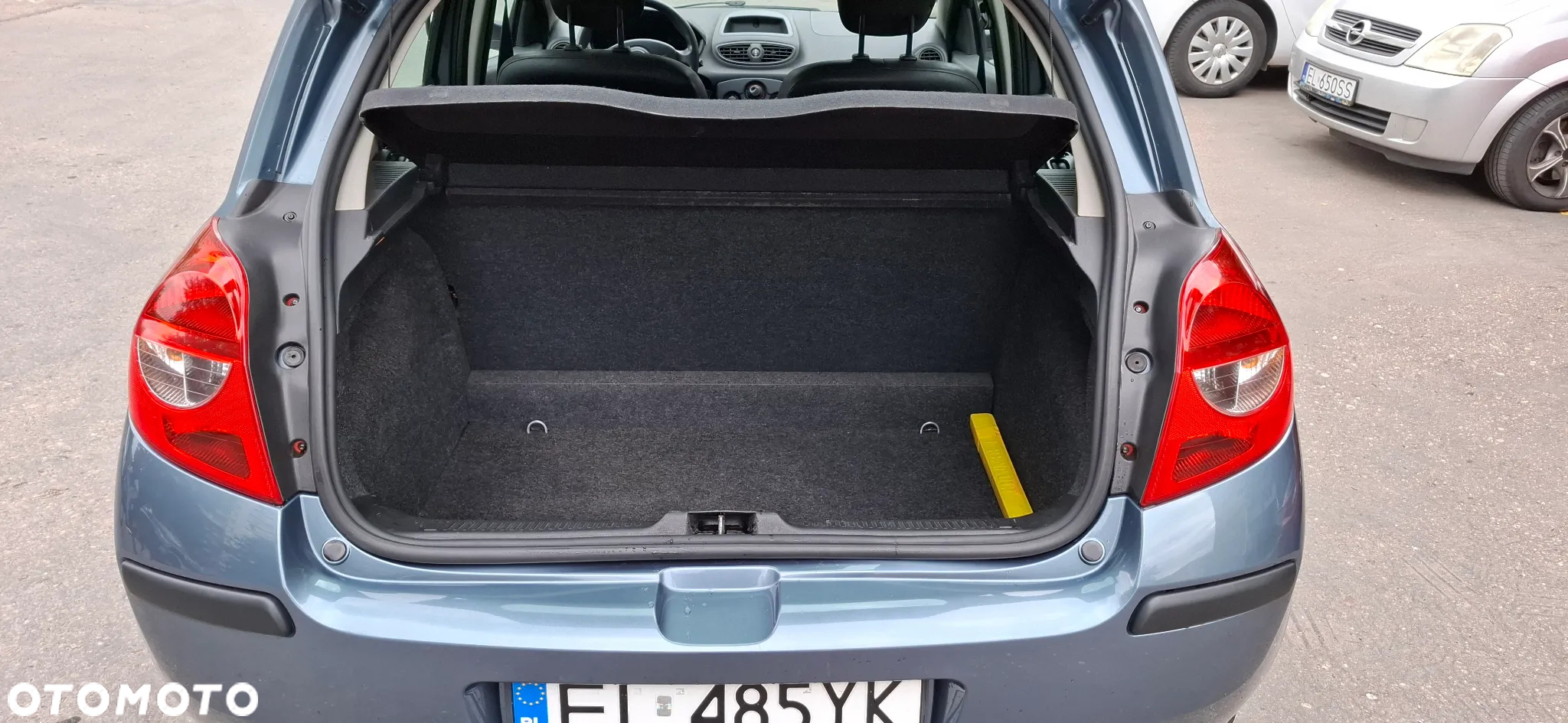 Renault Clio 1.4 16V Authentique - 9