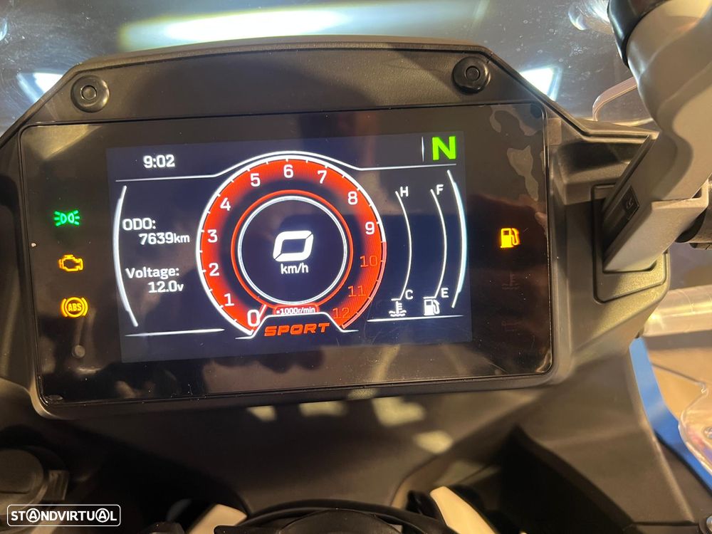 CF Moto 650MT - 5
