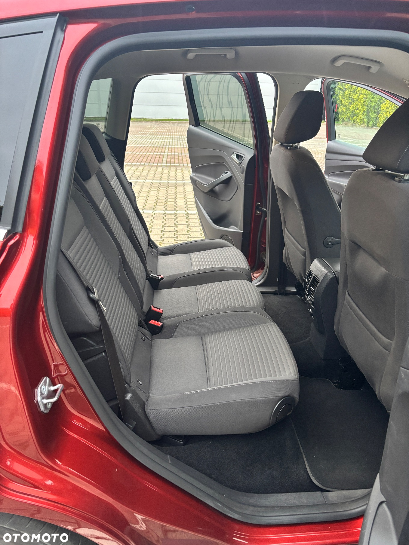Ford C-MAX 1.5 TDCi Start-Stop-System Titanium - 19