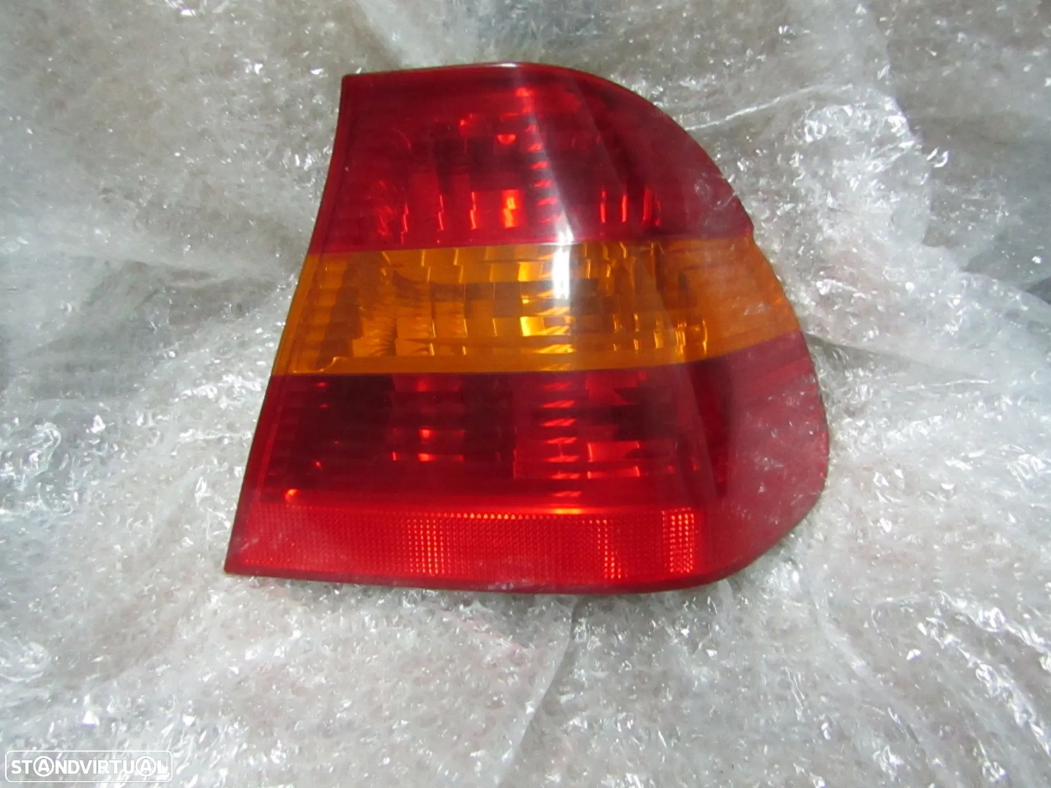 farolim BMW E46  tras direito original modelo ano 2001 a 2004 - 1