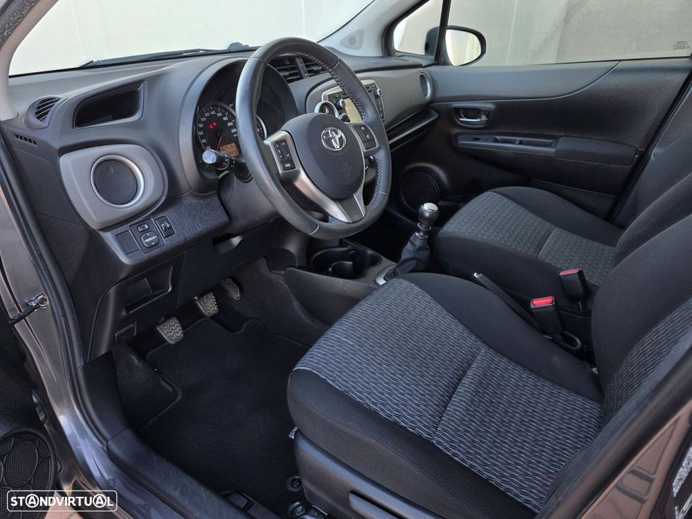 Toyota Yaris 1.33 VVT-i Comfort+P.Style - 35
