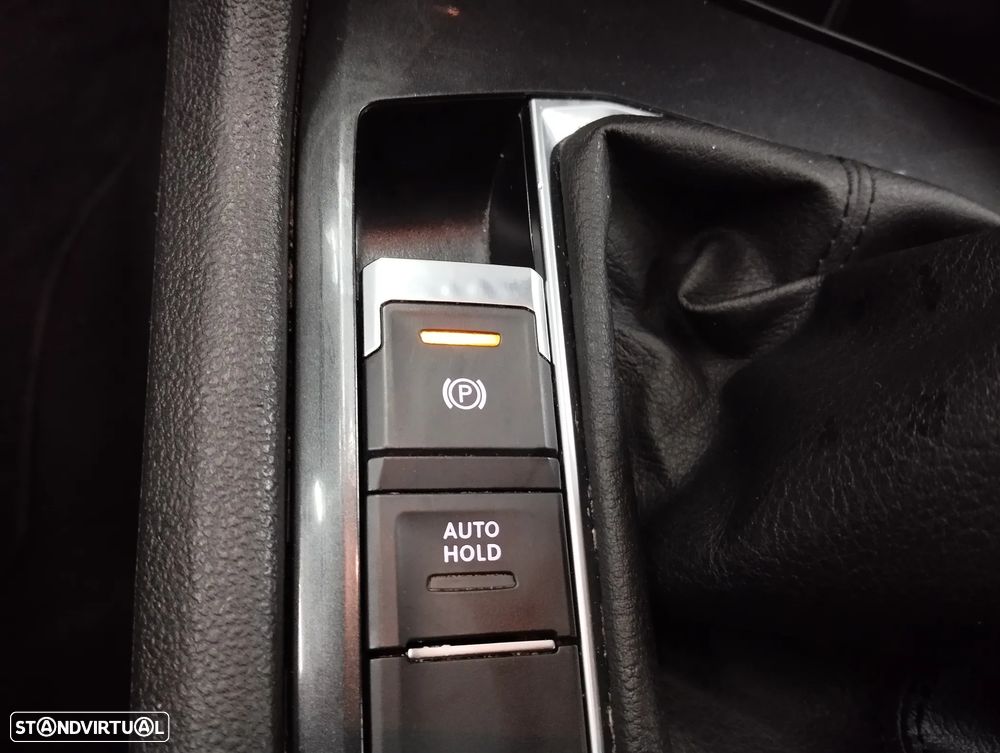 VW Tiguan 2.0 TDI Confortline - 29