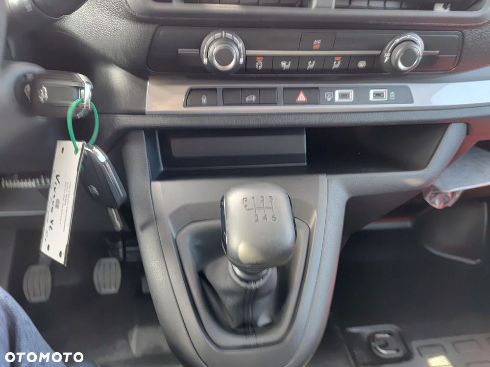 Opel Vivaro Vivaro Furgon XL Diesel 2.2 150 KM Manual - 31