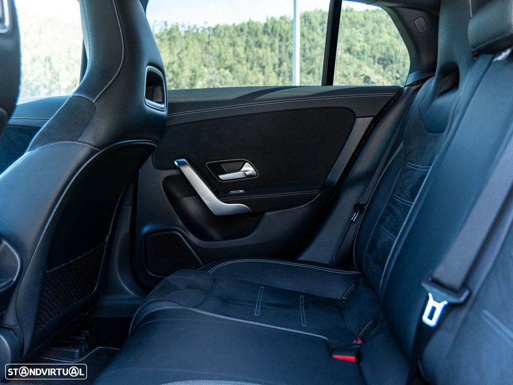 Mercedes-Benz CLA 250 - 18