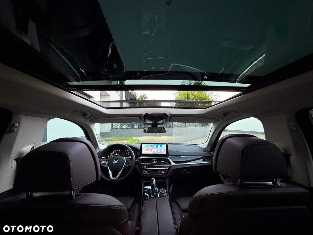 BMW Seria 5 520i Touring Luxury Line - 8