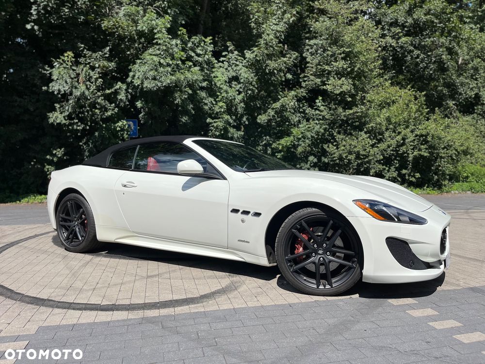 Maserati GranCabrio Sport - 10