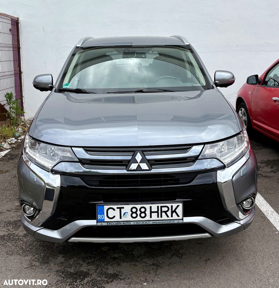 Mitsubishi Outlander - 1