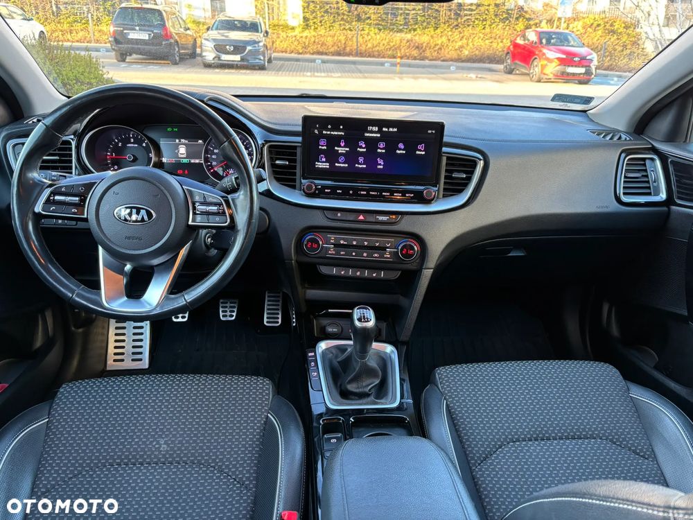 Kia Ceed 1.6 CRDi mHEV Business Line - 9