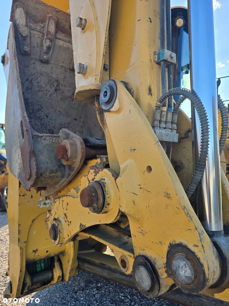 Caterpillar - 10