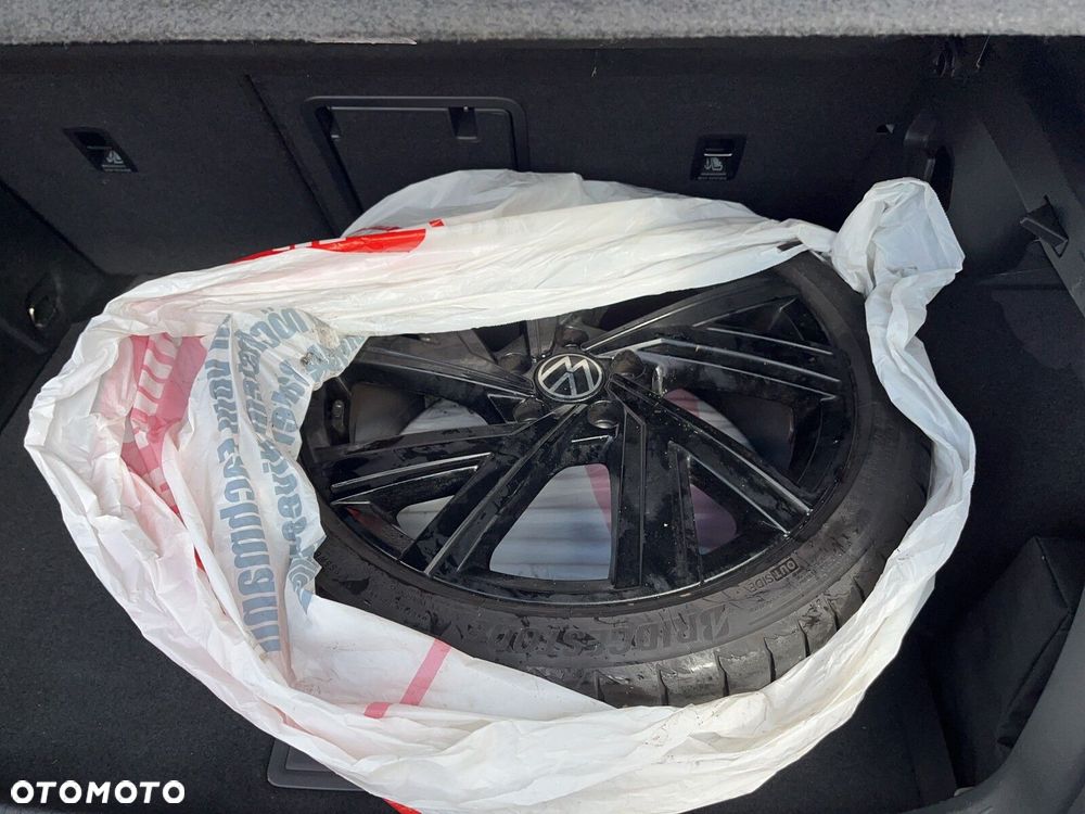 Volkswagen Golf - 9