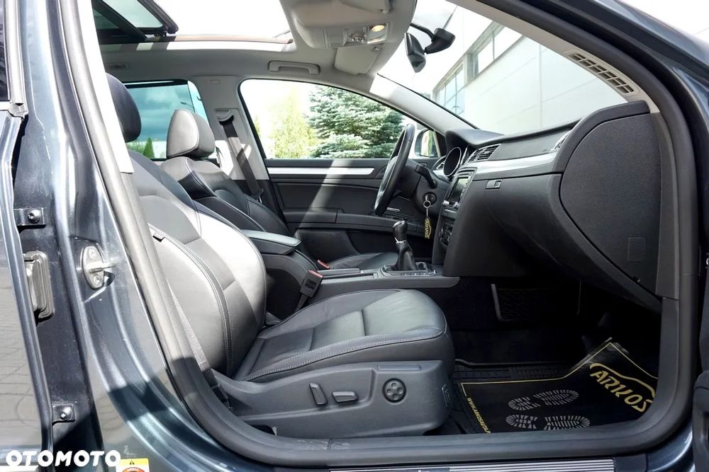Skoda Superb 2.0 TDI Exclusive - 34