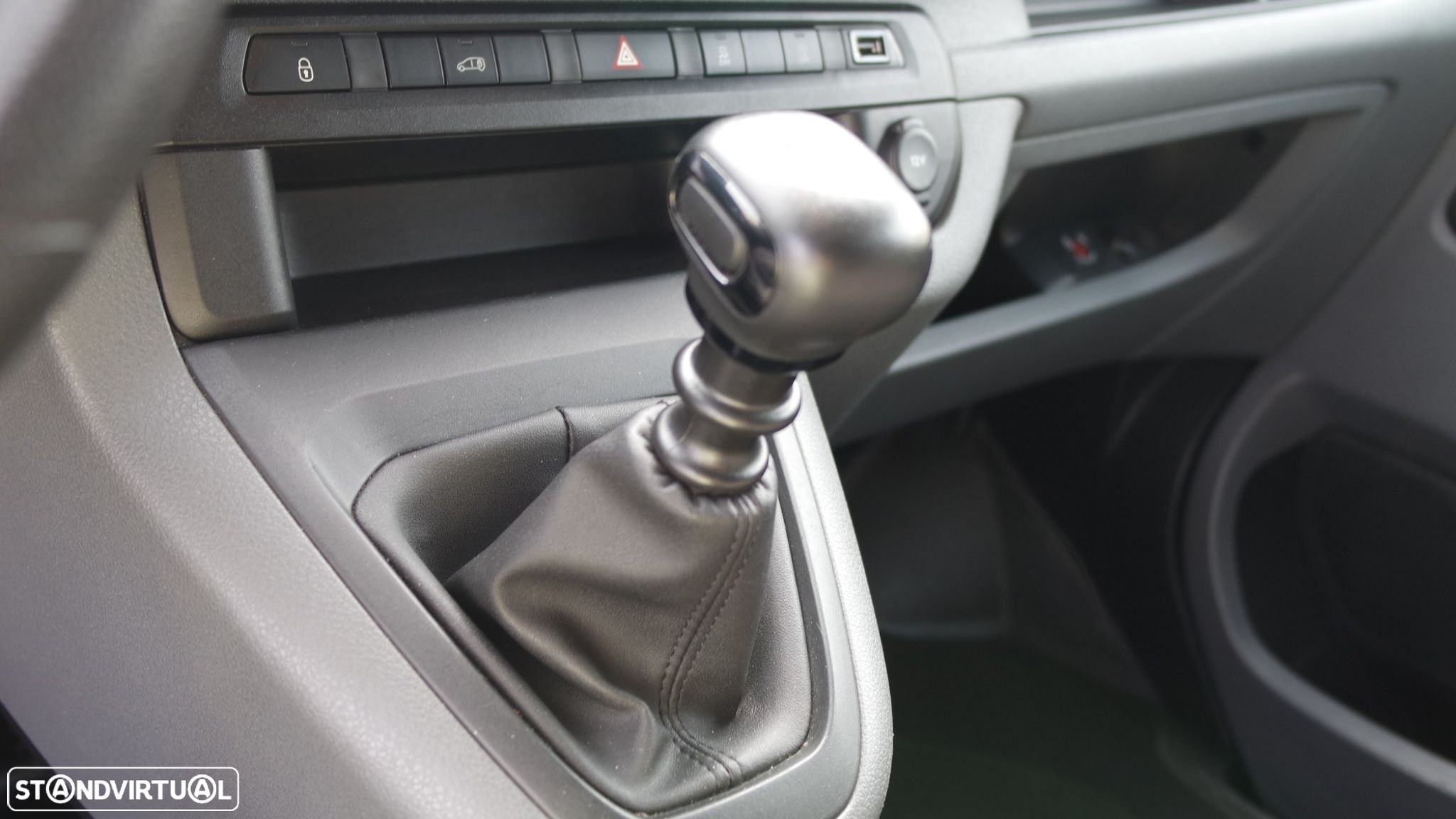 Opel Vivaro 1.5 CDTi L1H1 Essentia - 11