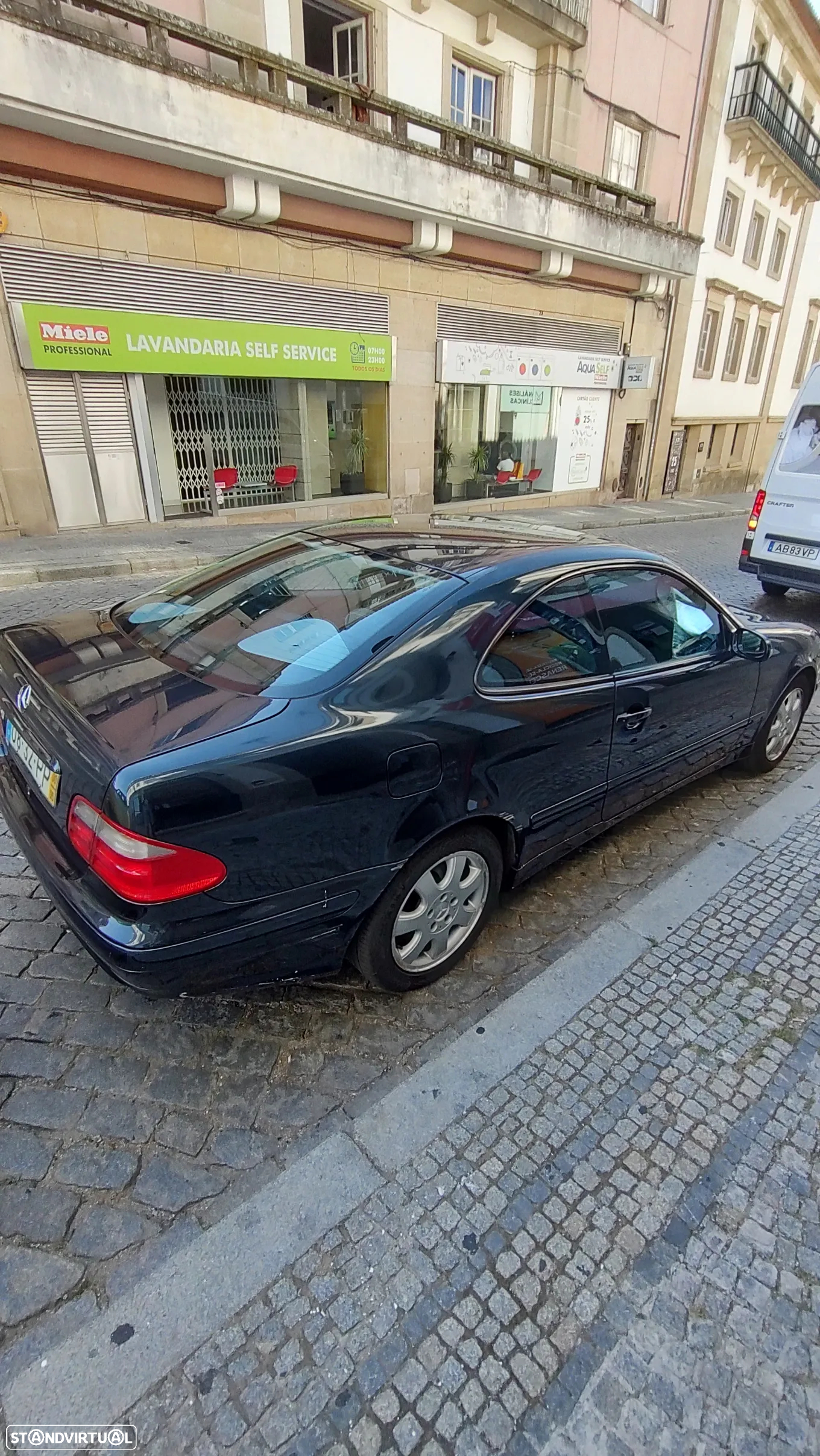 Mercedes-Benz 200 - 4