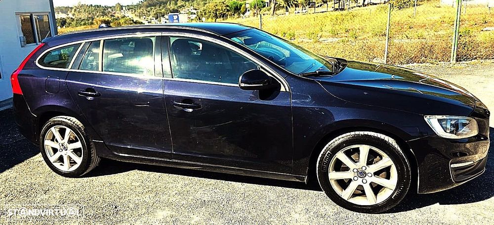 Volvo V60 2.0 D2 Momentum - 7